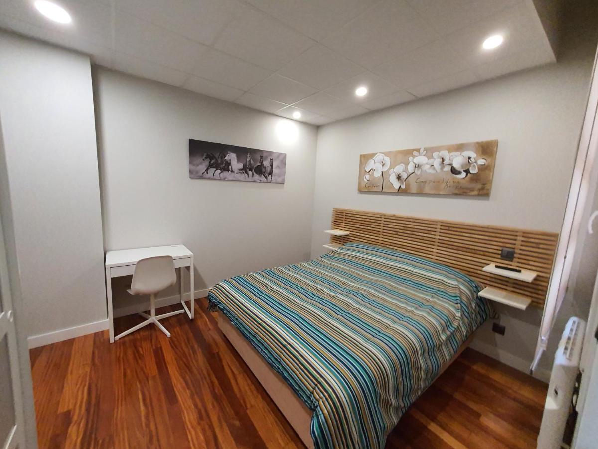 Cv33 Ostatua Hotell Bilbao Eksteriør bilde