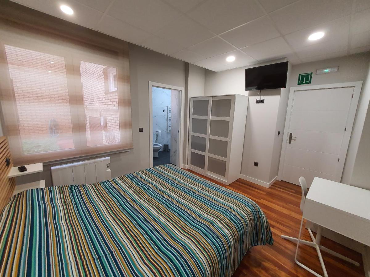 Cv33 Ostatua Hotell Bilbao Eksteriør bilde