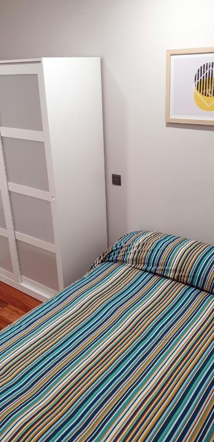 Cv33 Ostatua Hotell Bilbao Eksteriør bilde
