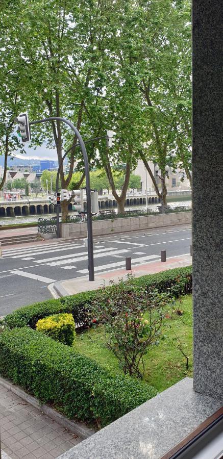 Cv33 Ostatua Hotell Bilbao Eksteriør bilde