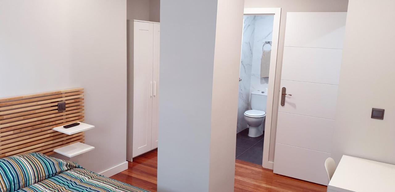 Cv33 Ostatua Hotell Bilbao Eksteriør bilde