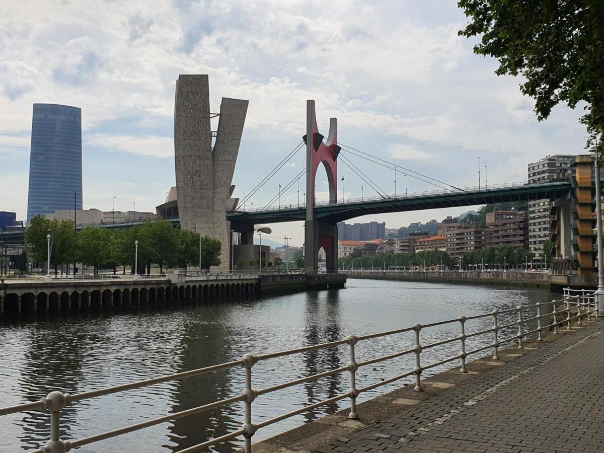 Cv33 Ostatua Hotell Bilbao Eksteriør bilde