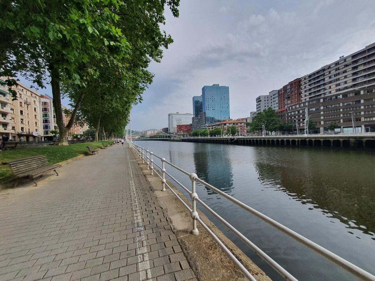 Cv33 Ostatua Hotell Bilbao Eksteriør bilde
