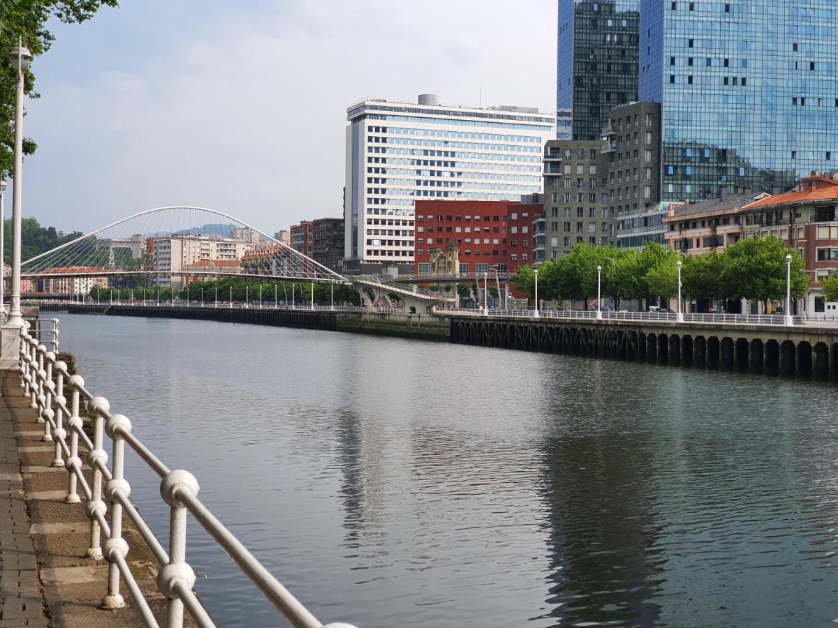 Cv33 Ostatua Hotell Bilbao Eksteriør bilde