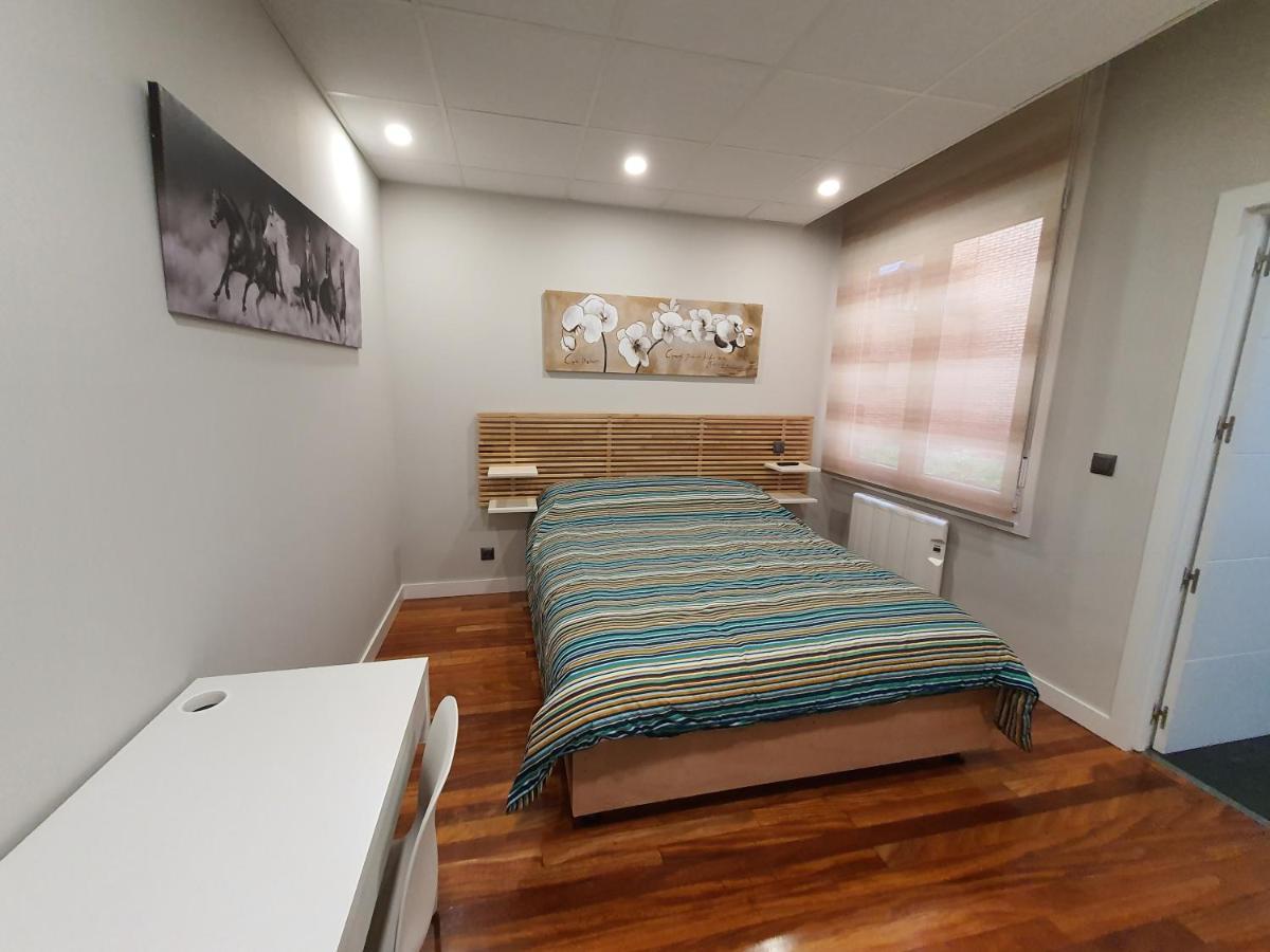Cv33 Ostatua Hotell Bilbao Eksteriør bilde